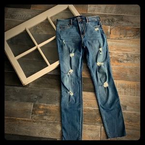 ❗️SOLD❗️ Hollister 🌸 High Rise Super Skinny (7R)